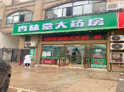 东至铝塑板门头招牌的特点。